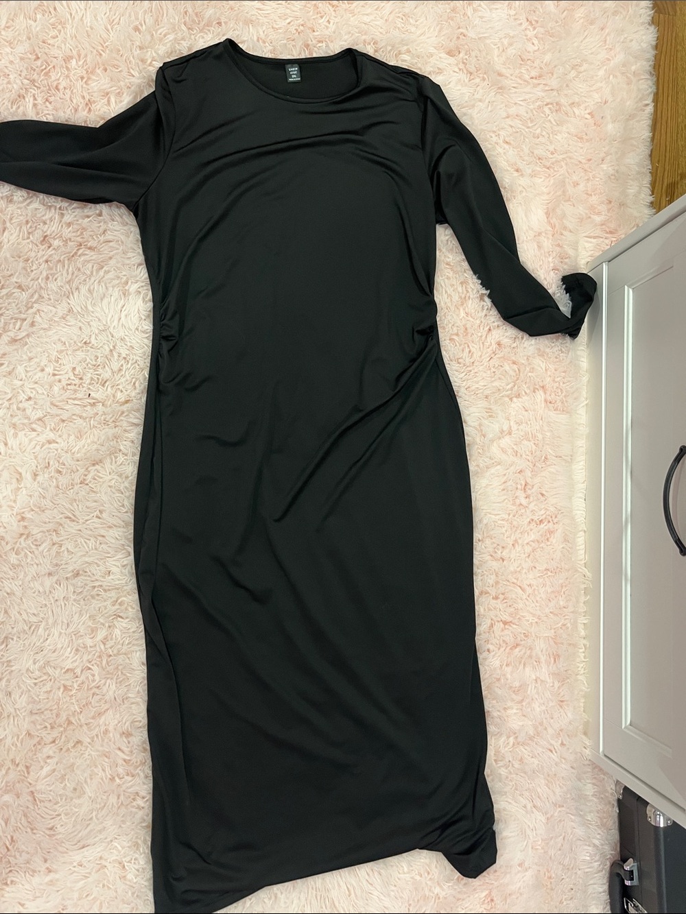 Women's Black Long Sleeve Midi Dress - Classic Crew Neck